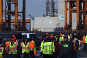 Dockworkers strike