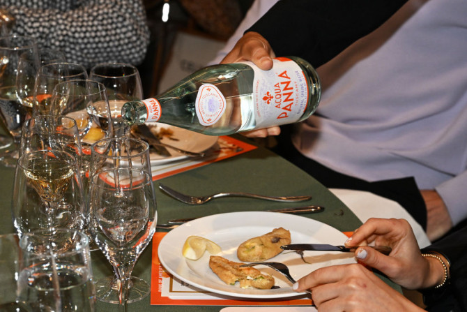 midweek dining