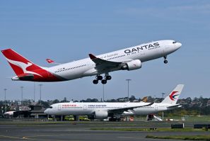 Qantas planes